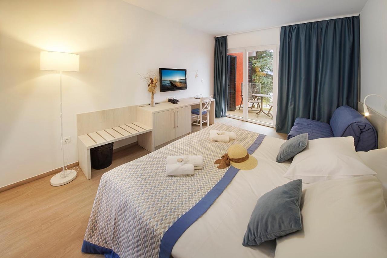 Villa Adriatic - Hotel & Resort Adria Ankaran Bagian luar foto