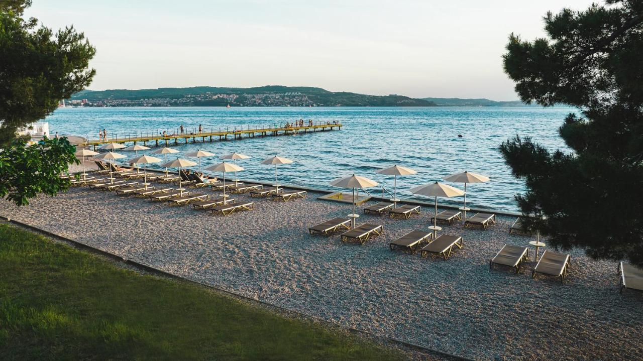 Villa Adriatic - Hotel & Resort Adria Ankaran Bagian luar foto